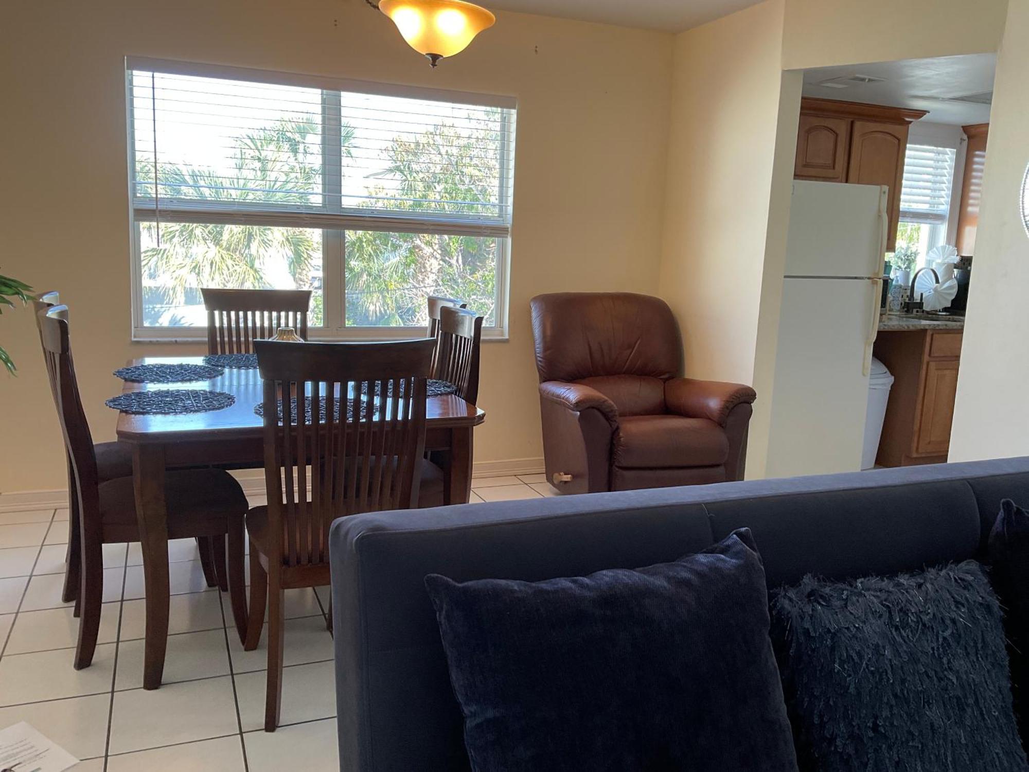 Lido Beach Apt 2L * Sarasota