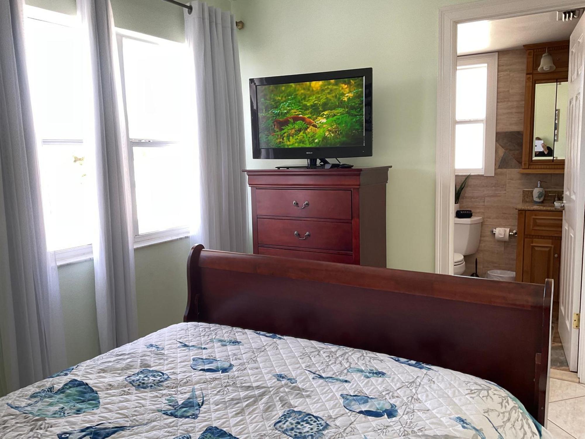 Lido Beach Apt 2L Sarasota